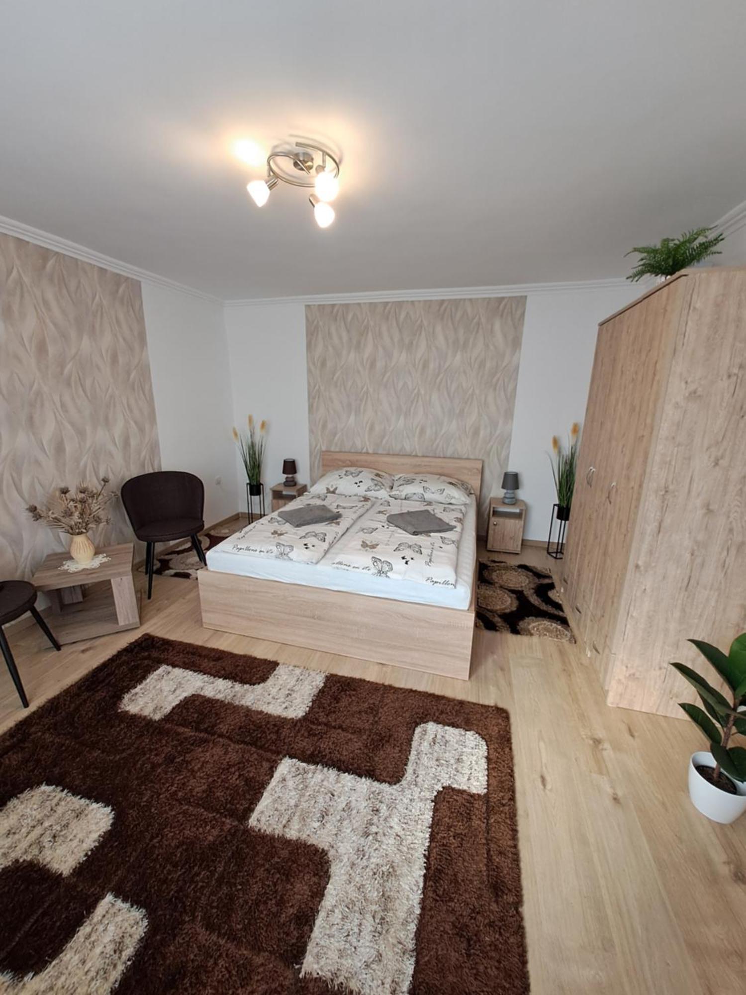 Hajdúszoboszló Katarina Apartman מראה חיצוני תמונה